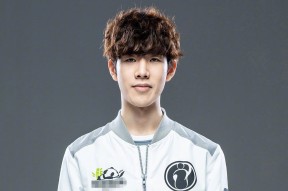 YY体育- 哈兰德和曼联 