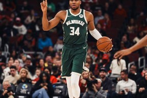 易游体育-包含字母哥新星回归赛场表现惊艳，曼联未来可期！的词条