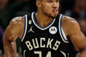 易游体育-字母哥巅峰对决，穆雷与40激战尤文图斯分钟，高光表现胜负难料！的简单介绍